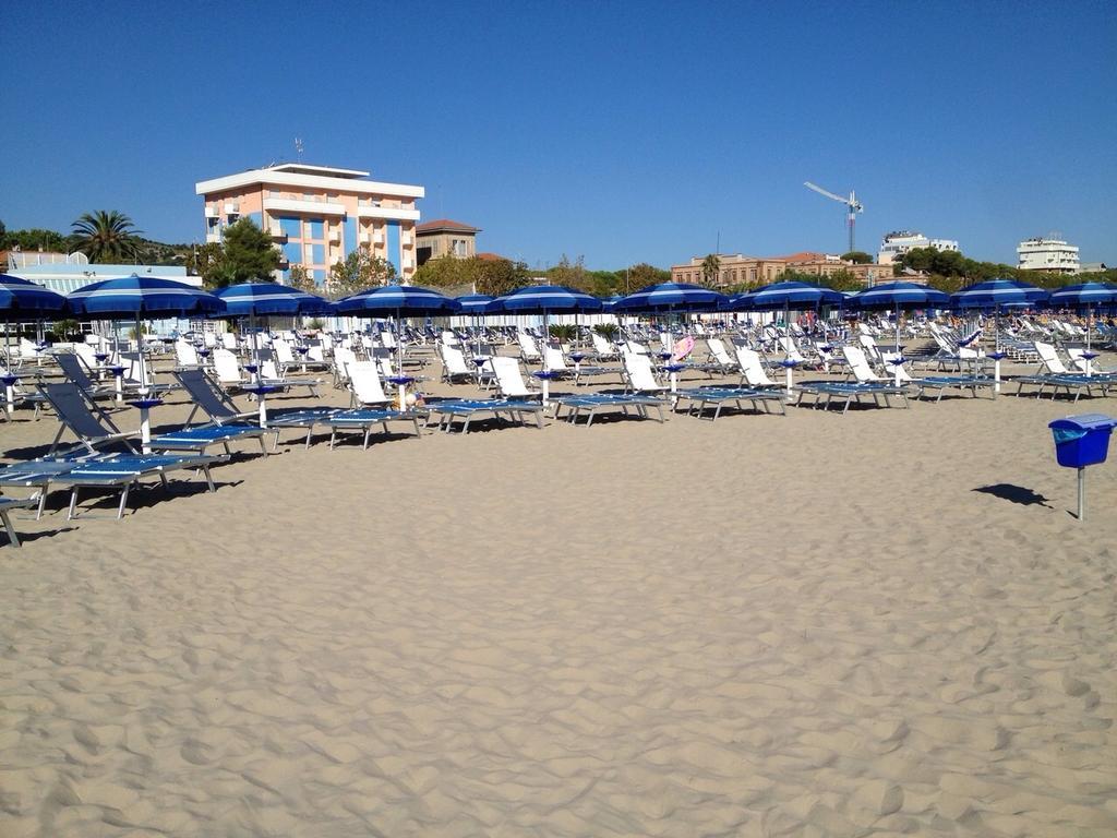 Residence Blumarine Giulianova Exteriér fotografie