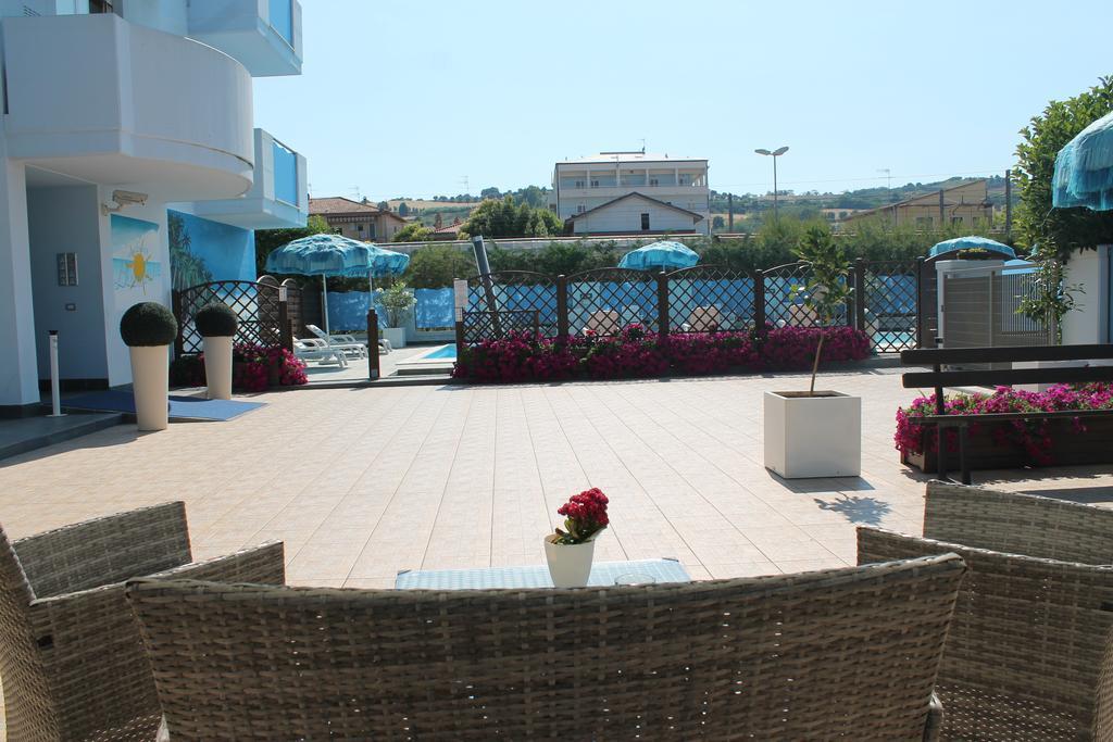 Residence Blumarine Giulianova Exteriér fotografie